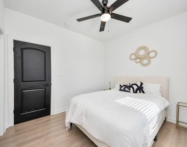 9732 Tuffly Street - Photo Thumbnail 20