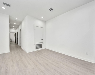 9732 Tuffly Street - Photo Thumbnail 9
