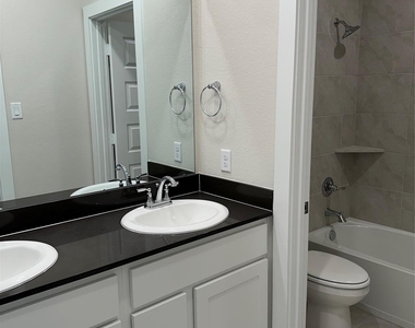 24538 Keswick Valley Way - Photo Thumbnail 27