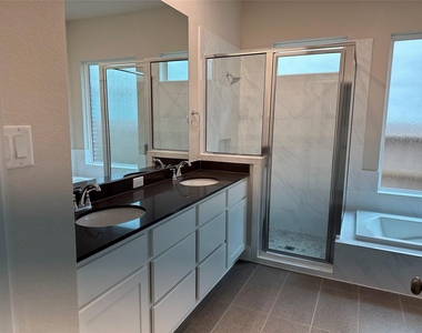 24538 Keswick Valley Way - Photo Thumbnail 12