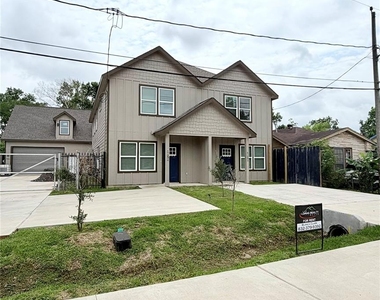 7034 Smilax Street - Photo Thumbnail 6