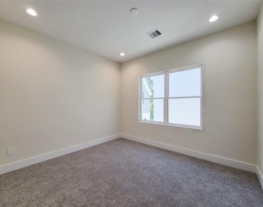 5931 Beall Street - Photo Thumbnail 29