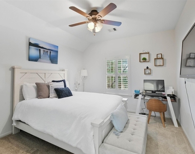 17611 Fossil Ridge Lane - Photo Thumbnail 30