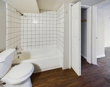 607 Enid Street - Photo Thumbnail 10