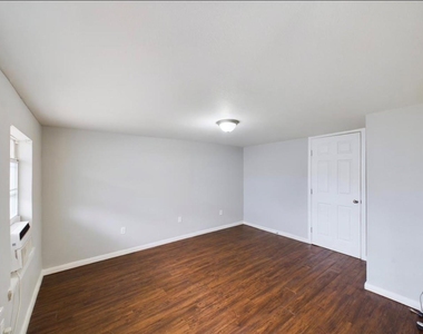 607 Enid Street - Photo Thumbnail 7
