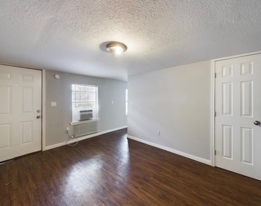 607 Enid Street - Photo Thumbnail 1