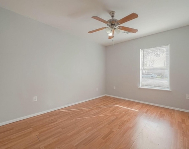 4617 Talina Way - Photo Thumbnail 15