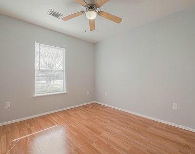 4617 Talina Way - Photo Thumbnail 14