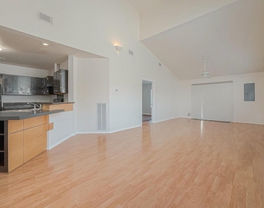 4617 Talina Way - Photo Thumbnail 4