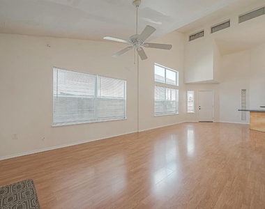 4617 Talina Way - Photo Thumbnail 2