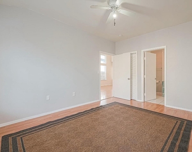 4617 Talina Way - Photo Thumbnail 10