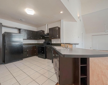 4617 Talina Way - Photo Thumbnail 7
