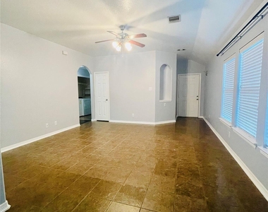 722 Pequin Road - Photo Thumbnail 3