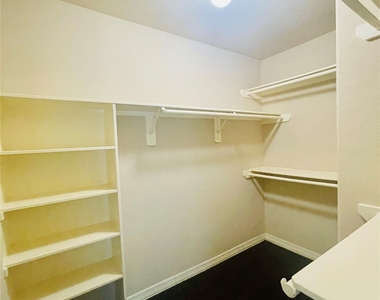 722 Pequin Road - Photo Thumbnail 5