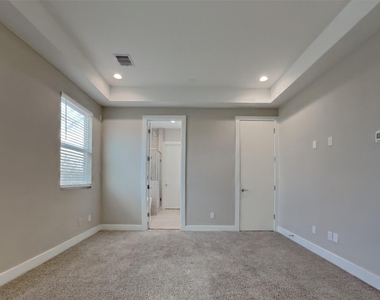 5902 Gardendale Drive - Photo Thumbnail 5