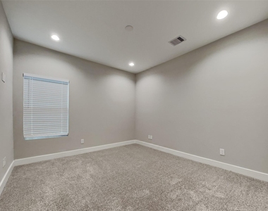 5902 Gardendale Drive - Photo Thumbnail 9