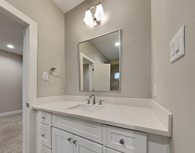 5902 Gardendale Drive - Photo Thumbnail 10