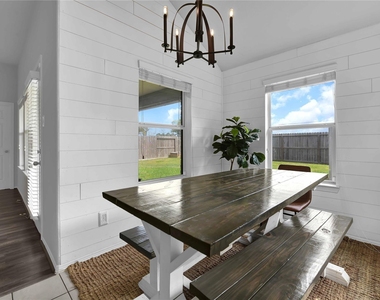 997 Hamilton Street - Photo Thumbnail 11