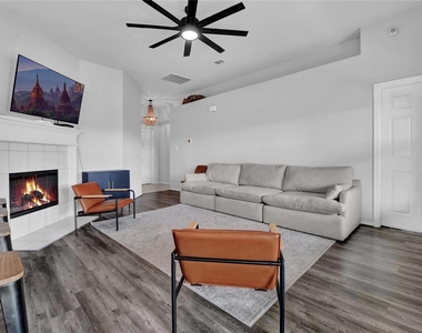 997 Hamilton Street - Photo Thumbnail 4