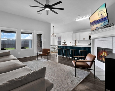 997 Hamilton Street - Photo Thumbnail 5