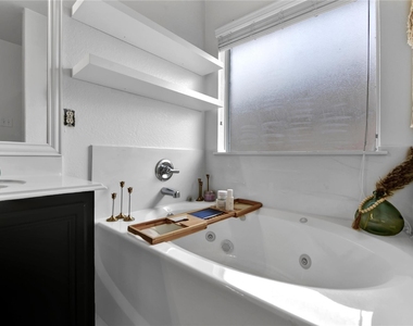 997 Hamilton Street - Photo Thumbnail 16