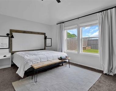 997 Hamilton Street - Photo Thumbnail 13
