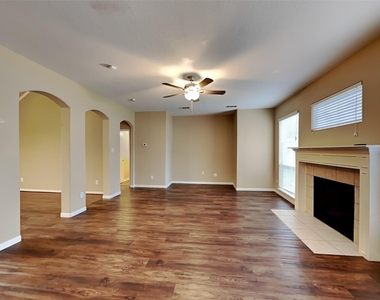 2306 Hollyfield Lane - Photo Thumbnail 6