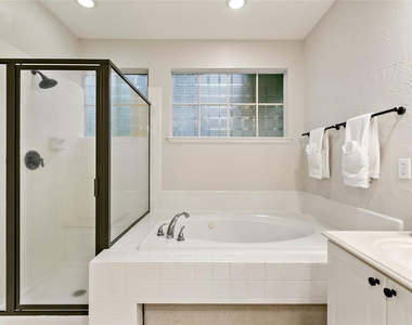 35 Larks Aire Place - Photo Thumbnail 26