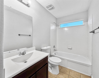 4311 Amaryllis Avenue - Photo Thumbnail 13