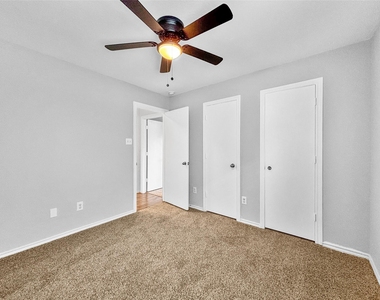 4311 Amaryllis Avenue - Photo Thumbnail 4
