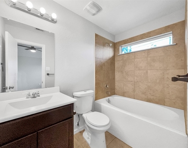 4311 Amaryllis Avenue - Photo Thumbnail 12