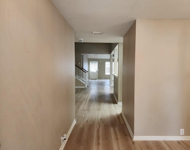 2725 Foster Hill Drive - Photo Thumbnail 1