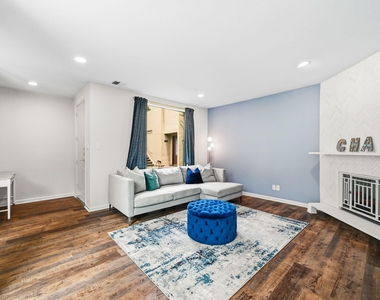 1116 Bering Drive - Photo Thumbnail 7