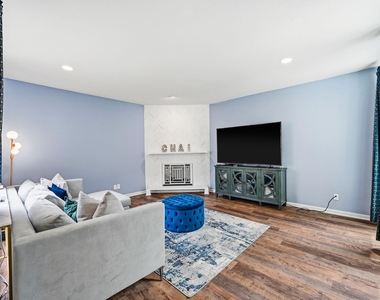 1116 Bering Drive - Photo Thumbnail 5