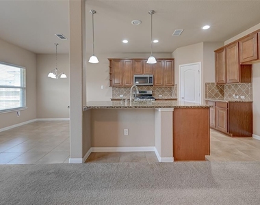18211 Cimmaron Oak Lane - Photo Thumbnail 7