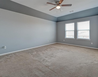 18211 Cimmaron Oak Lane - Photo Thumbnail 8
