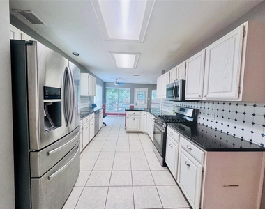 506 Birch Hill Drive - Photo Thumbnail 5