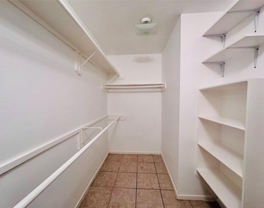 506 Birch Hill Drive - Photo Thumbnail 27