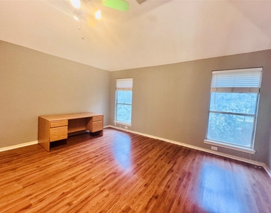 506 Birch Hill Drive - Photo Thumbnail 30