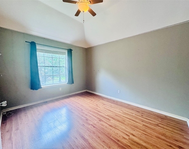506 Birch Hill Drive - Photo Thumbnail 32