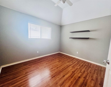 506 Birch Hill Drive - Photo Thumbnail 31