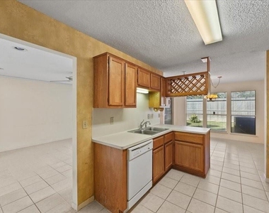3317 Golden Trails Drive - Photo Thumbnail 6