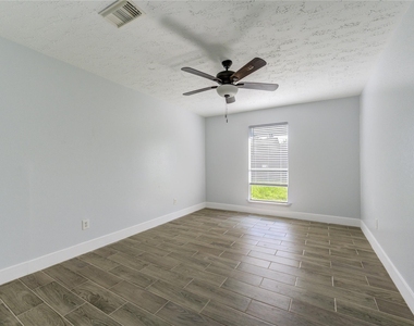 7506 Stone Pine Lane - Photo Thumbnail 15