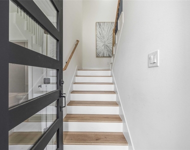 3103 Lelia Street - Photo Thumbnail 4