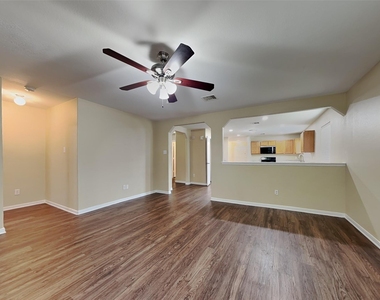 8102 Sweetstone Bluff Lane - Photo Thumbnail 8