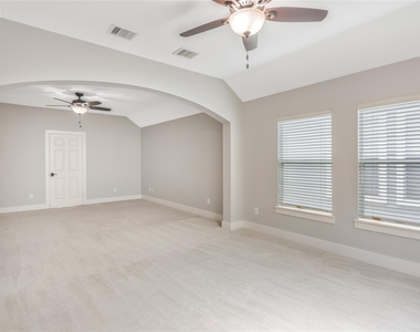 1207 Nagle Street - Photo Thumbnail 19