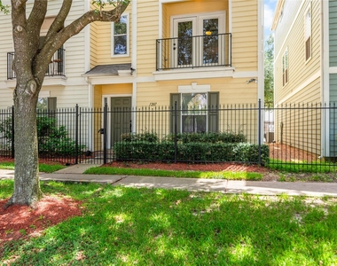 1207 Nagle Street - Photo Thumbnail 1