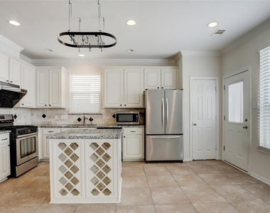 10046 Hillside Bayou Drive - Photo Thumbnail 6
