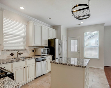 10046 Hillside Bayou Drive - Photo Thumbnail 8