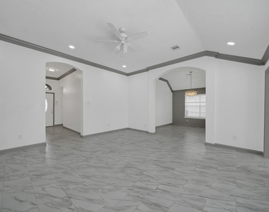 3515 Walden Drive - Photo Thumbnail 6